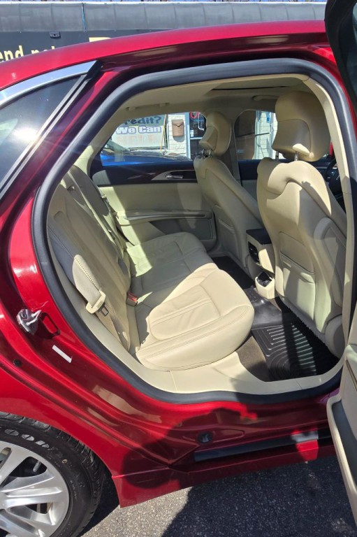 2014 Lincoln MKZ Image 12