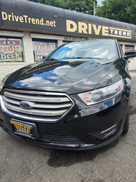 2013 Ford Taurus Image 1