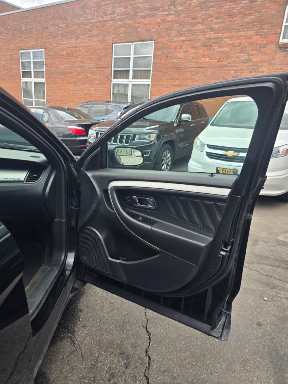 2013 Ford Taurus Image 6