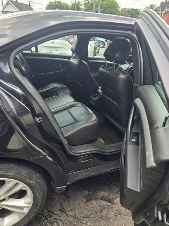 2013 Ford Taurus Image 9