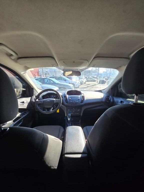 2017 Ford Escape Image 9