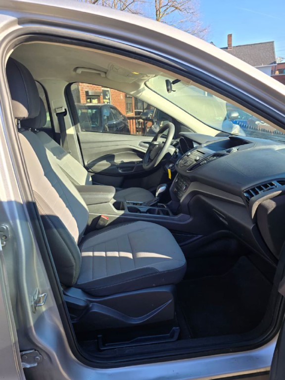 2017 Ford Escape Image 16