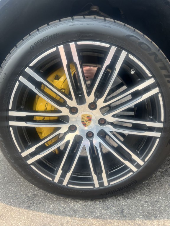 2016 Porsche Cayenne Image 4