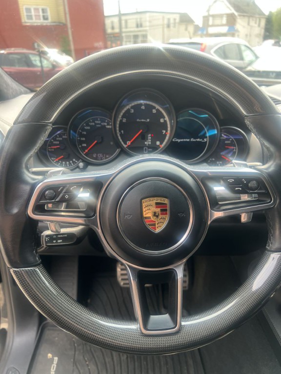 2016 Porsche Cayenne Image 19