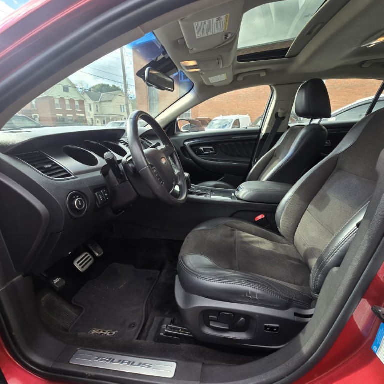2012 Ford Taurus Image 7