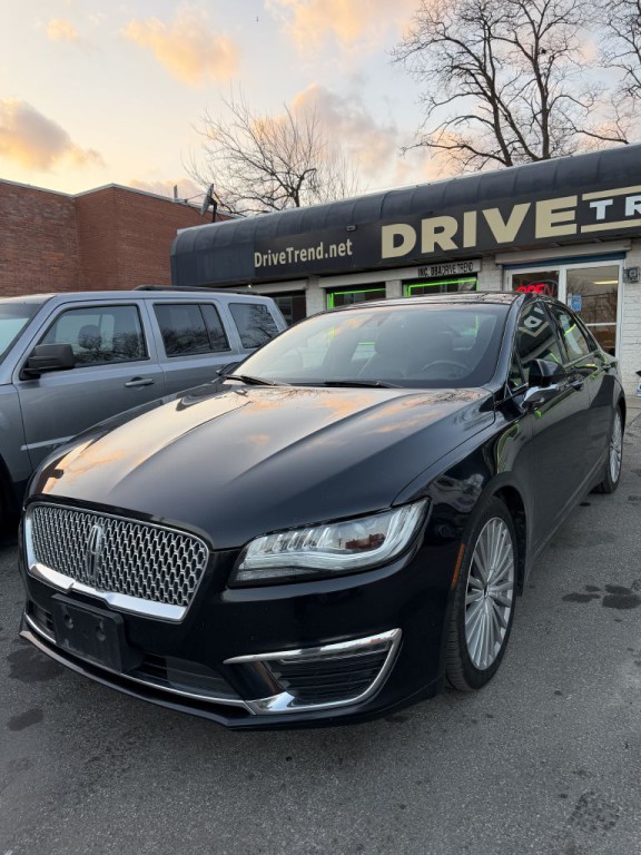 2017 Lincoln MKZ Image 2