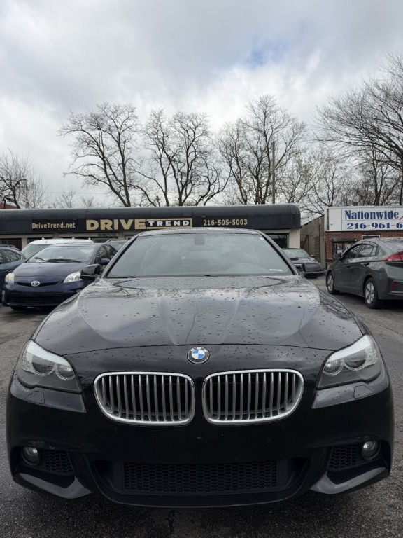 2012 BMW 5 Series Image 2