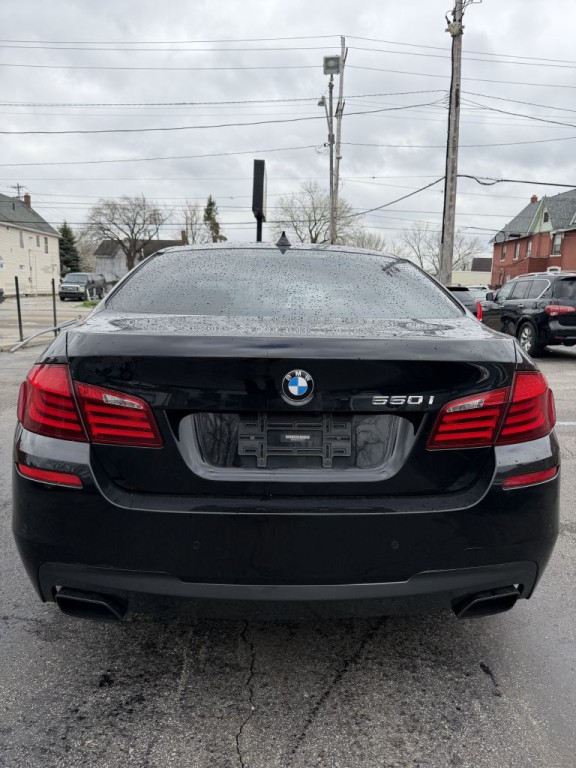2012 BMW 5 Series Image 8