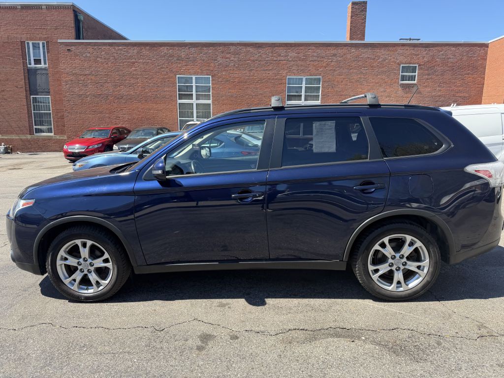 2015 Mitsubishi Outlander Image 3