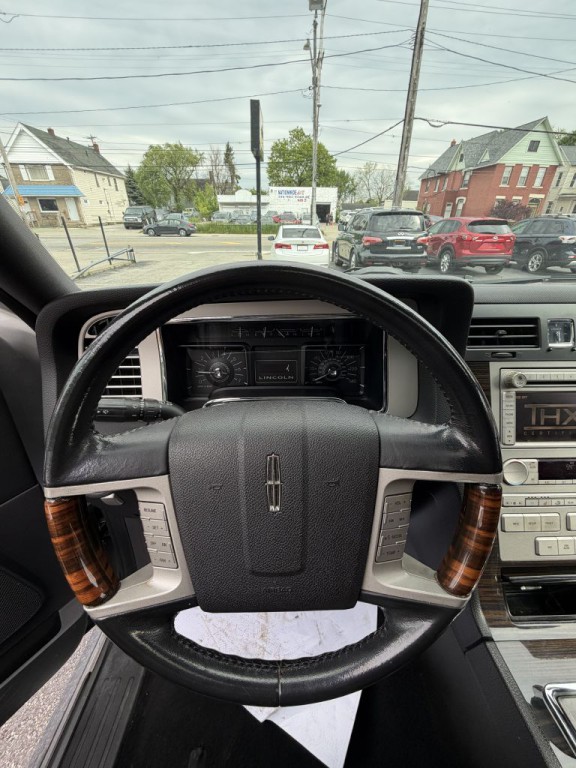 2008 Lincoln Navigator Image 12