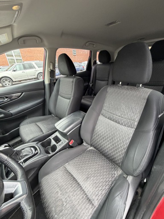 2017 Nissan Rogue Image 8