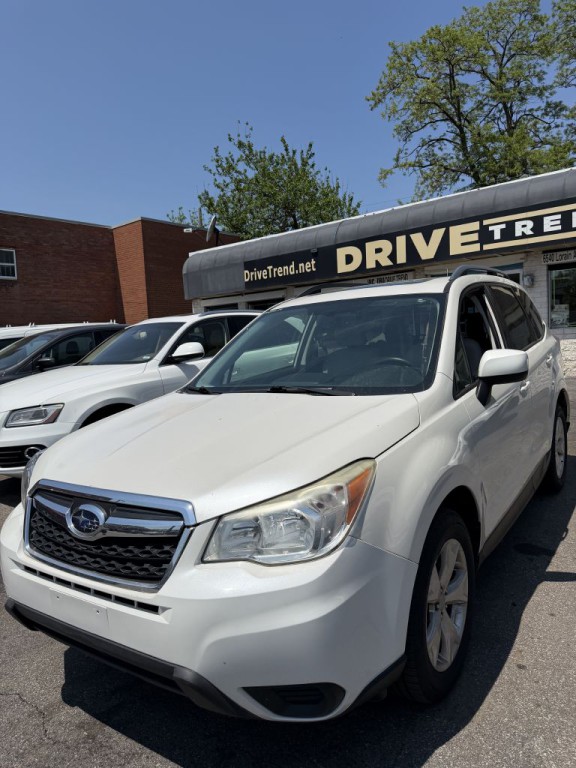 2014 Subaru Forester Image 1