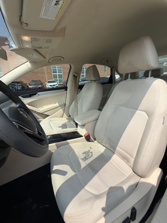 2018 Volkswagen Passat Image 5