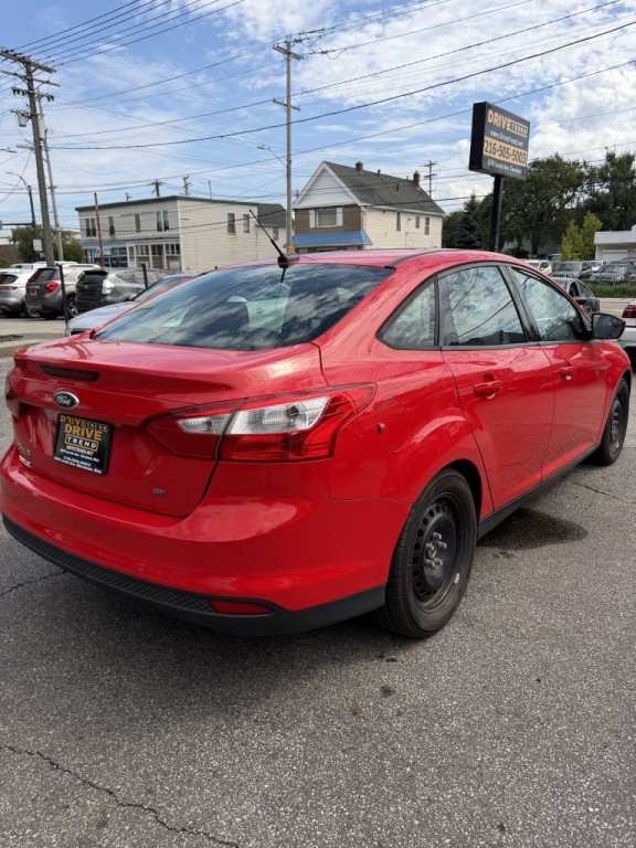 2012 Ford Focus Image 8