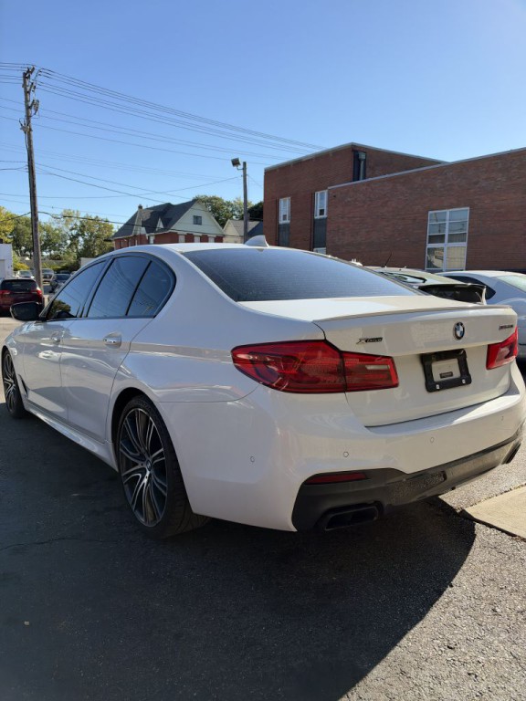2018 BMW 5 Series Image 8