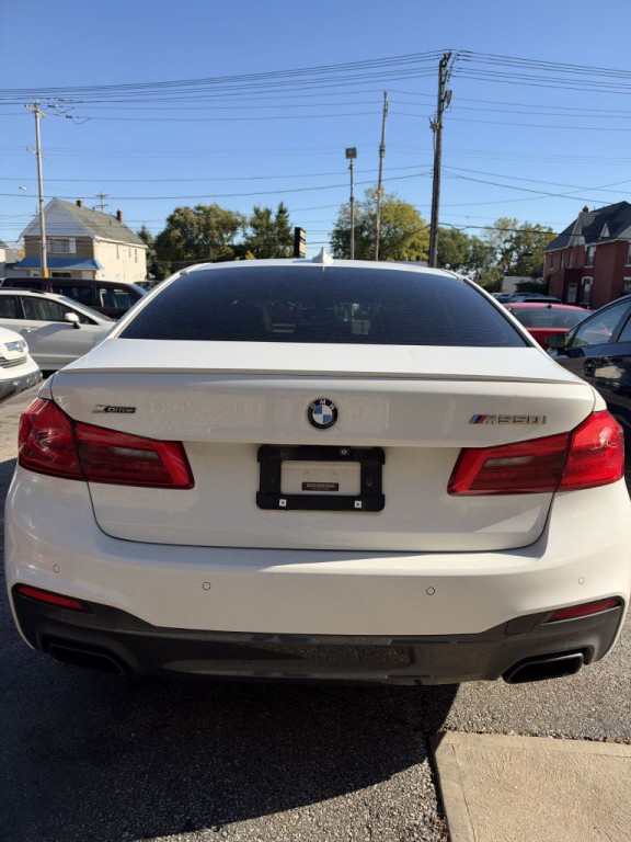 2018 BMW 5 Series Image 9