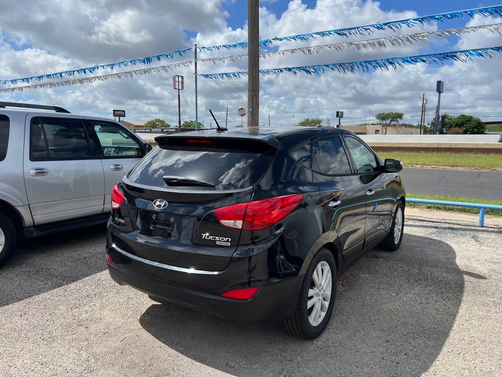 2013 Hyundai Tucson Image 3