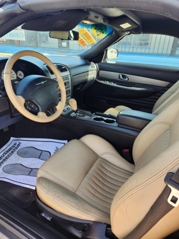 2004 Ford Thunderbird Image 5