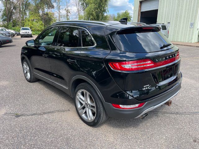 2016 Lincoln MKC Image 2