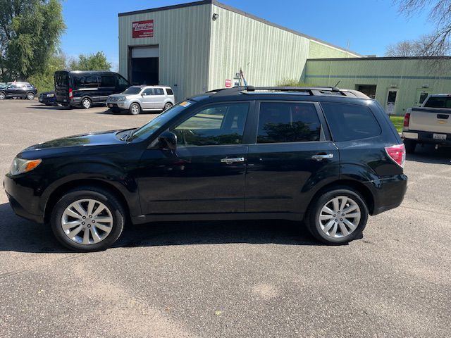 2013 Subaru Forester Image 1
