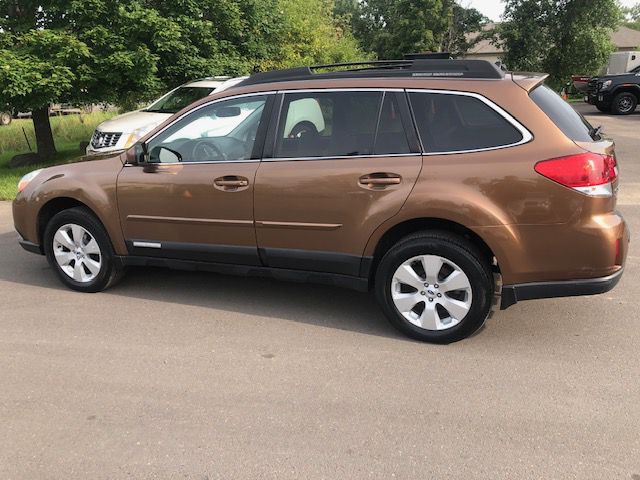 2012 Subaru Outback Image 1