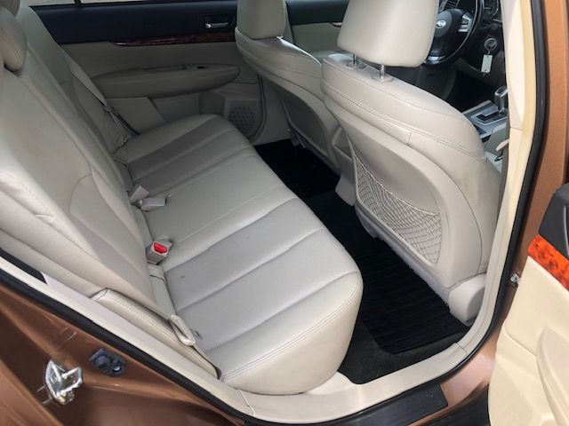 2012 Subaru Outback Image 7