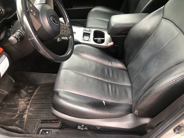 2011 Subaru Outback Image 7