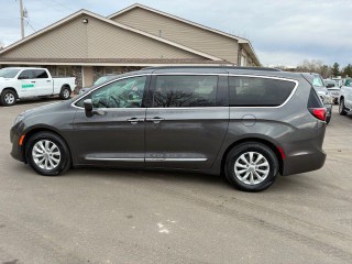 Image for 2017 Chrysler Pacifica Touring L ID: 7010425
