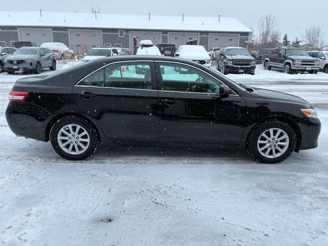 2011 Toyota Camry Image 5