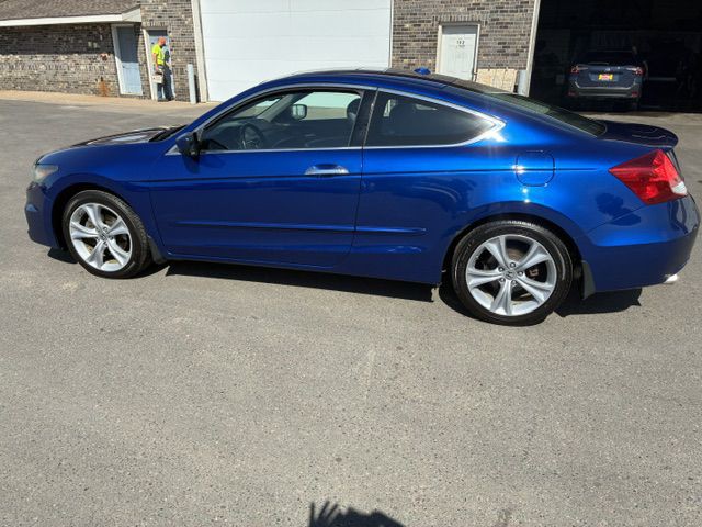 2011 Honda Accord Image 1