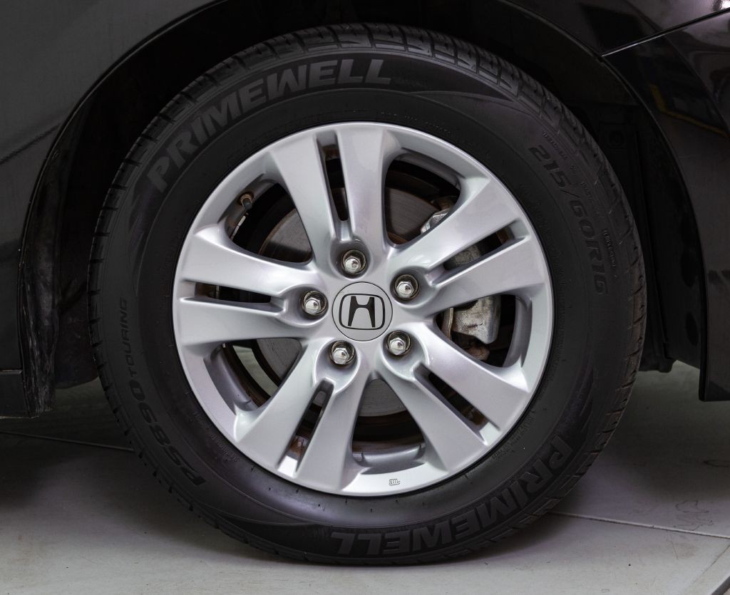2012 Honda Accord Image 17