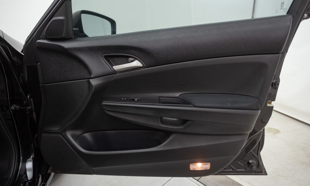 2012 Honda Accord Image 28