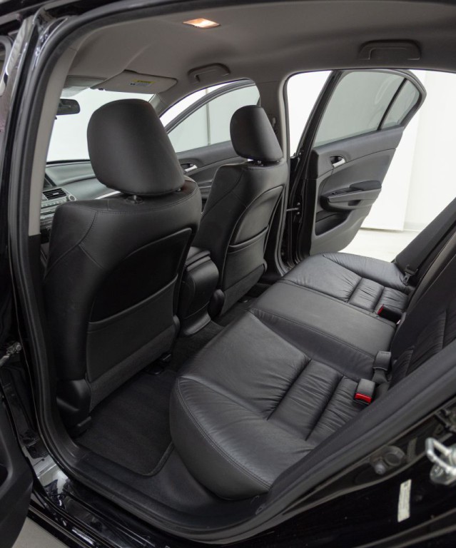 2012 Honda Accord Image 33