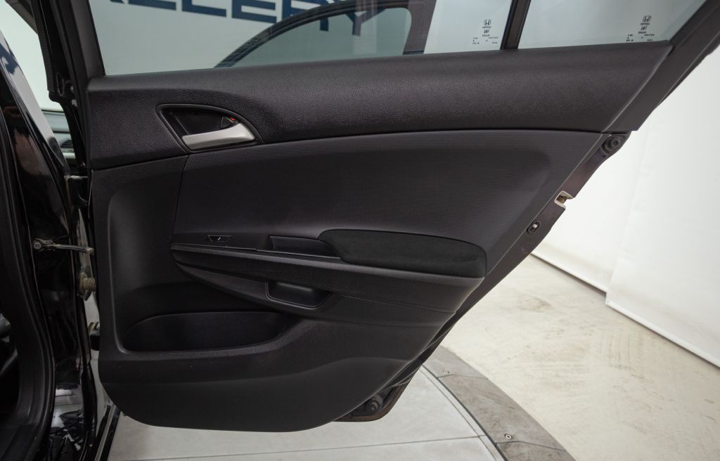 2012 Honda Accord Image 37