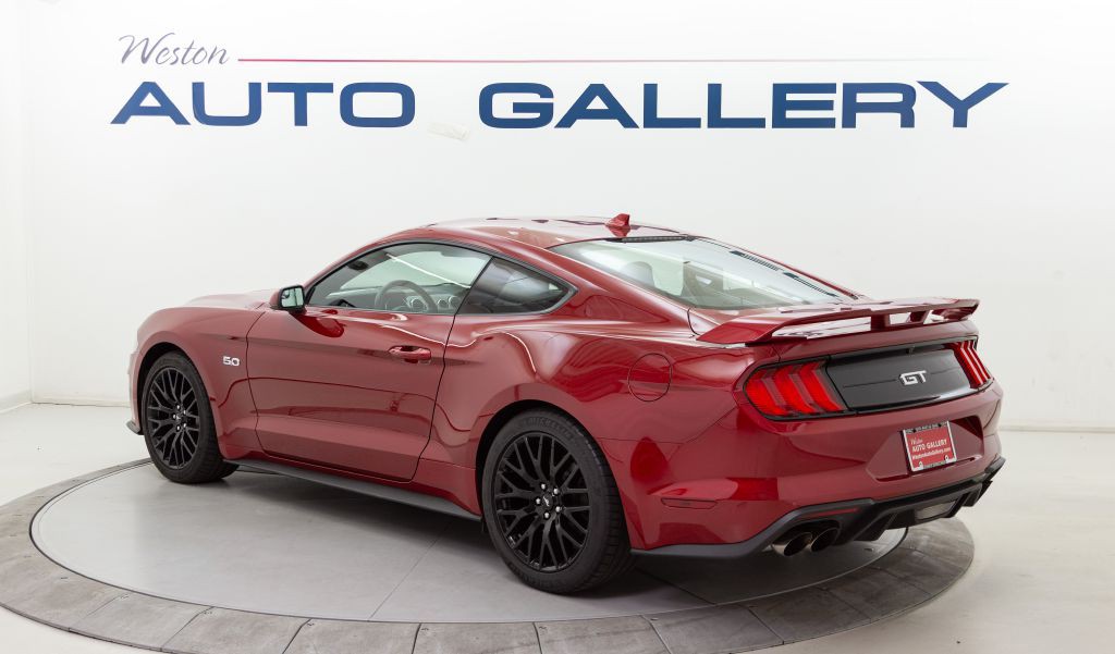 2020 Ford Mustang Image 3