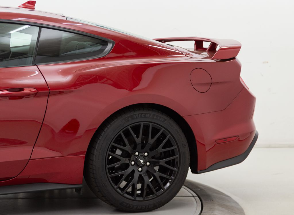 2020 Ford Mustang Image 12