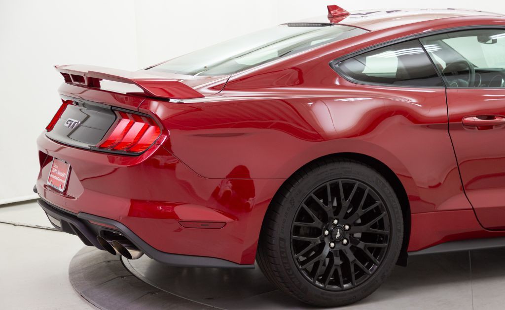 2020 Ford Mustang Image 15