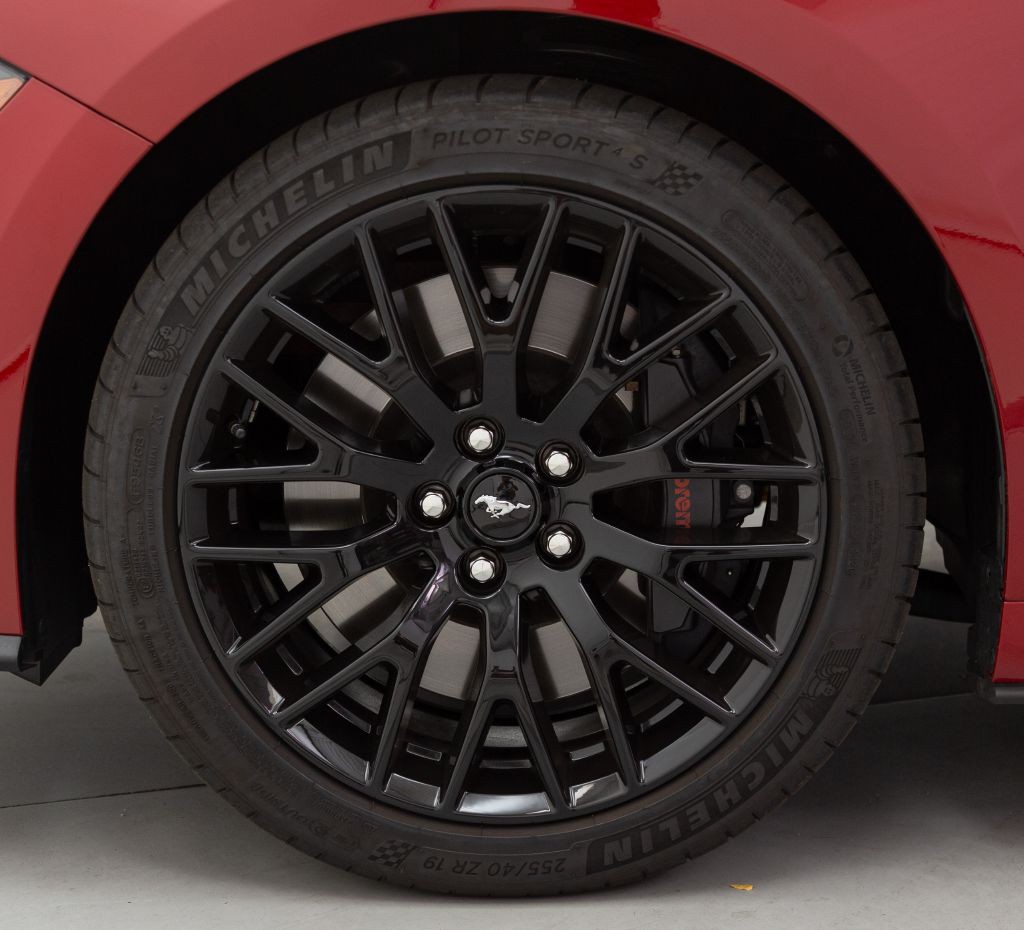 2020 Ford Mustang Image 19