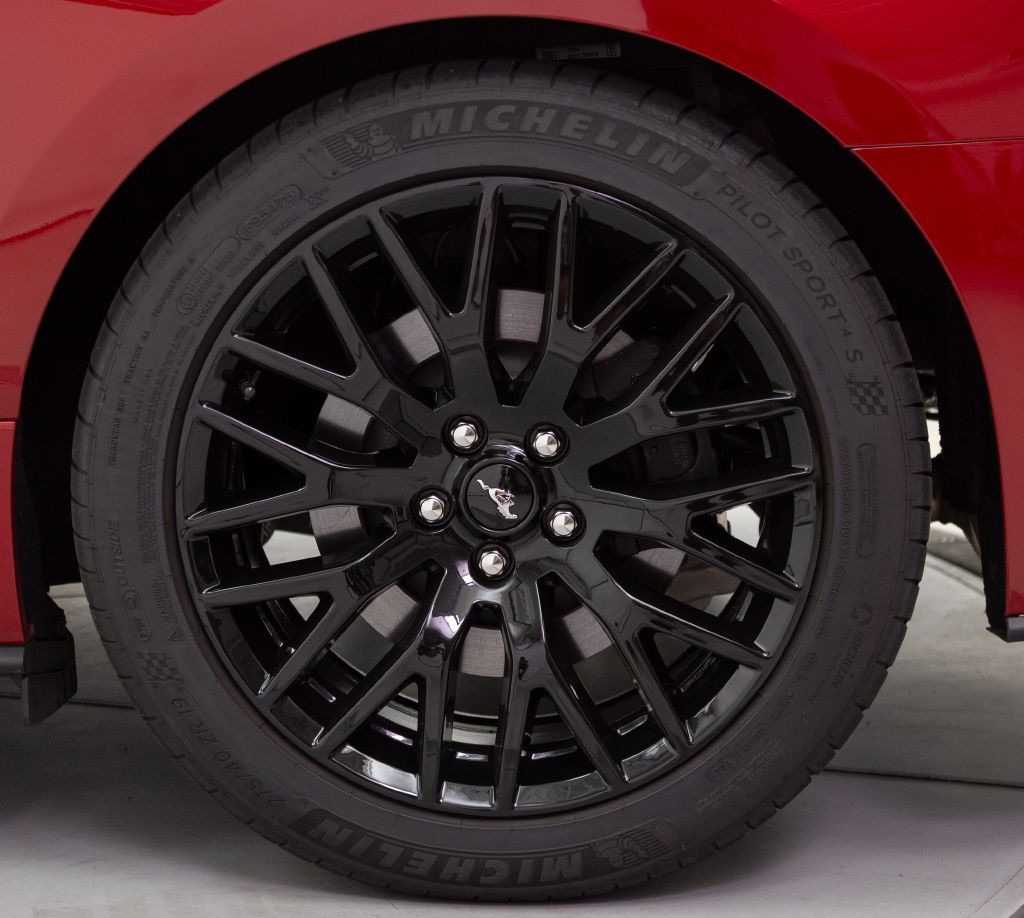 2020 Ford Mustang Image 20