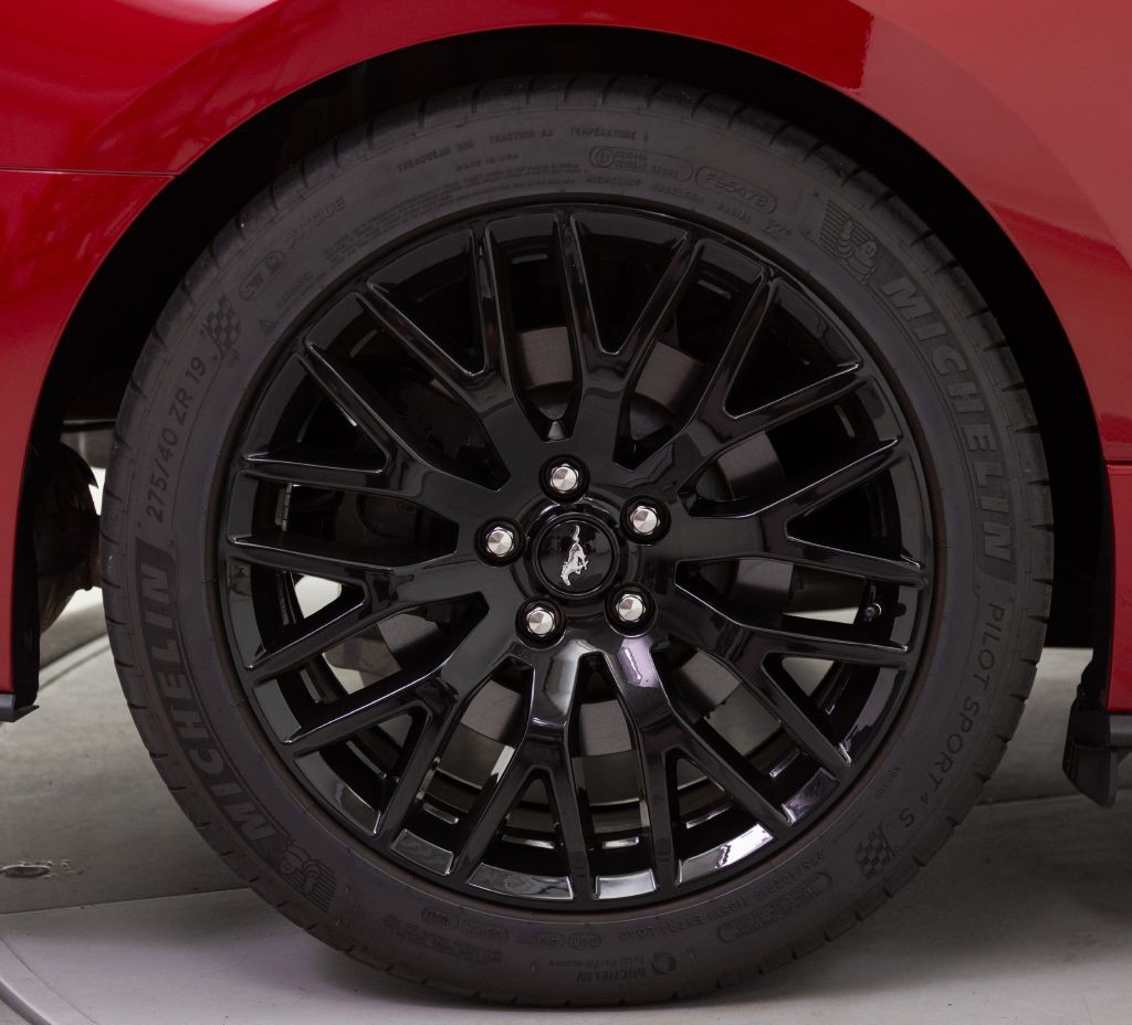 2020 Ford Mustang Image 21