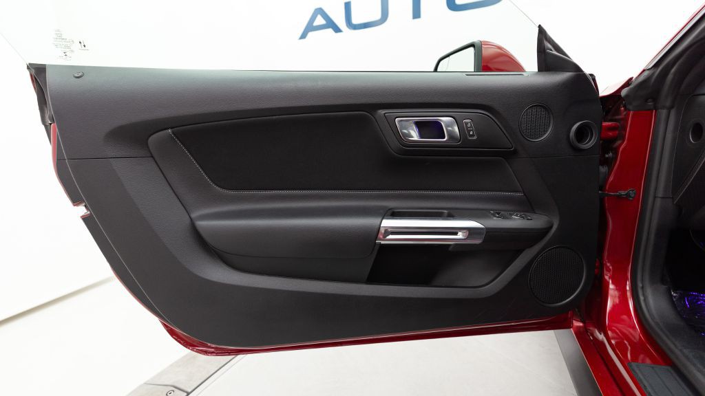 2020 Ford Mustang Image 27