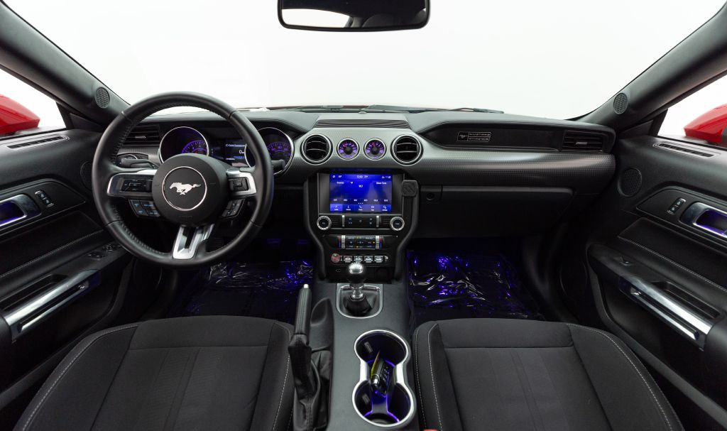 2020 Ford Mustang Image 36
