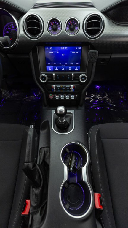 2020 Ford Mustang Image 37