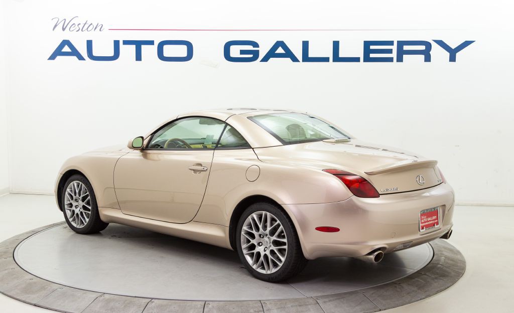 2005 Lexus SC Image 3