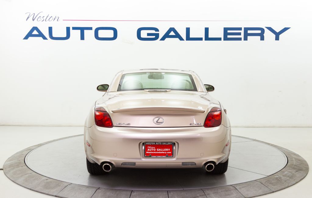 2005 Lexus SC Image 4