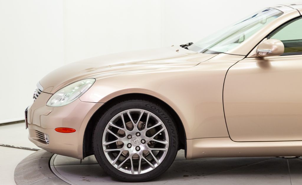 2005 Lexus SC Image 10