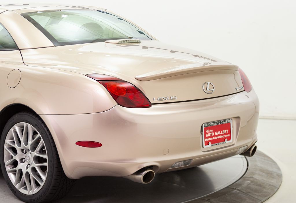 2005 Lexus SC Image 13