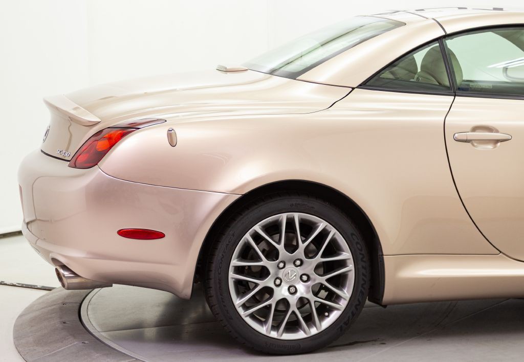 2005 Lexus SC Image 15