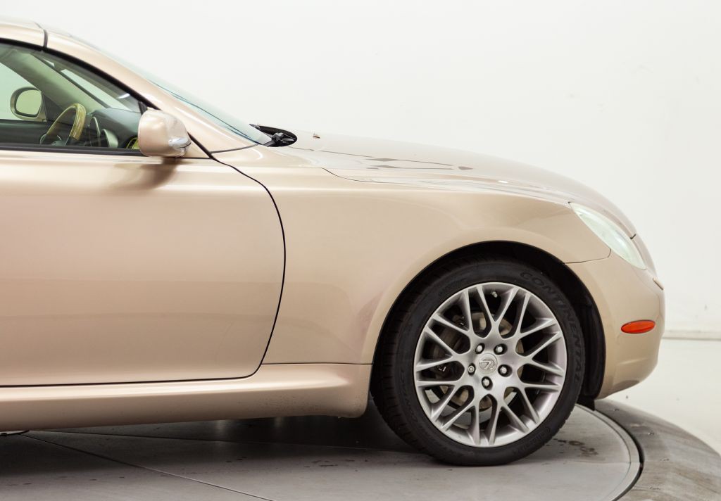 2005 Lexus SC Image 17