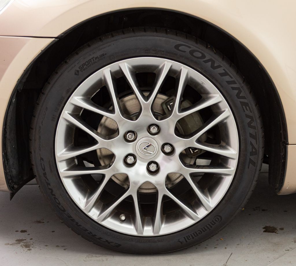 2005 Lexus SC Image 19
